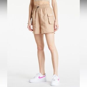Nike Essential Women's Woven High-Rise Shorts Beige Size XS